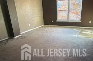 1031 Dogwood Ct, New Brunswick, NJ 08901 - Photo 4