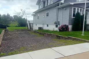 363 Portia St, South Amboy, NJ 08879 - Photo 2