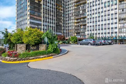 300 Winston Drive #C2912, Cliffside Park, NJ 07010 - Photo 2