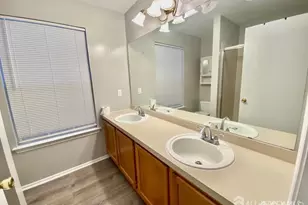 315 Plymouth Rd, North Brunswick Township, NJ 08902 - Photo 10