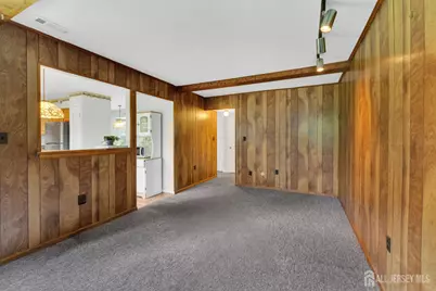 17 Walton Court, East Brunswick Township, NJ 08816 - Photo 12