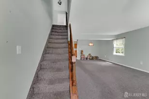 17 Walton Ct, East Brunswick Township, NJ 08816 - Photo 6