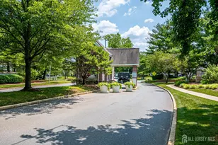 10 Woodmere Dr, Sayreville, NJ 08859 - Photo 40