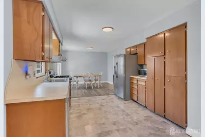 37 Janet Court, Milltown, NJ 08850 - Photo 4