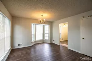361 Hadleigh Ln, North Brunswick Township, NJ 08902 - Photo 4