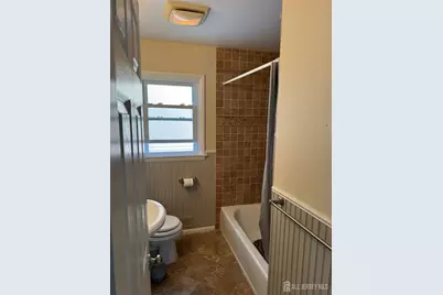 211 E Louis Place E, Iselin, NJ 08830 - Photo 18