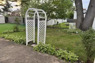 211 E Louis Pl E, Iselin, NJ 08830 - Photo 28