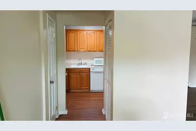 117 Cricket Lane, Woodbridge Township, NJ 07095 - Photo 8