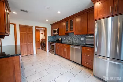 [Address not provided], Edison, NJ 08820 - Photo 10