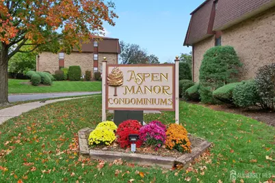 296-B Alpine Way, Woodbridge Township, NJ 07095 - Photo 1
