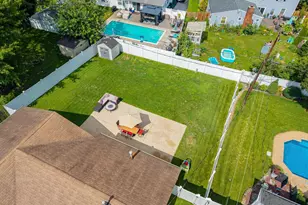 164 Idlebrook Ln, Aberdeen Township, NJ 07747 - Photo 12