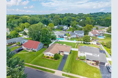 164 Idlebrook Lane, Aberdeen Township, NJ 07747 - Photo 2