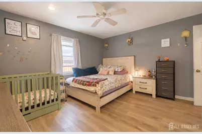12 Pierrepont Avenue, Middlesex, NJ 08846 - Photo 12