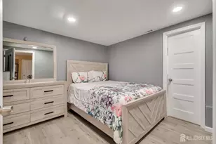 12 Pierrepont Ave, Middlesex, NJ 08846 - Photo 10