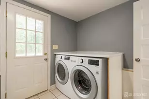 12 Pierrepont Ave, Middlesex, NJ 08846 - Photo 20