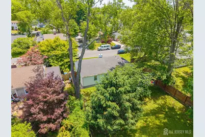 12 Pierrepont Avenue, Middlesex, NJ 08846 - Photo 24