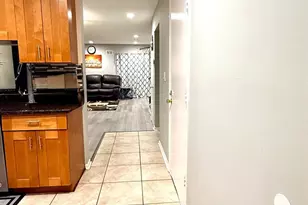 12 Palm Ct, Edison, NJ 08820 - Photo 2