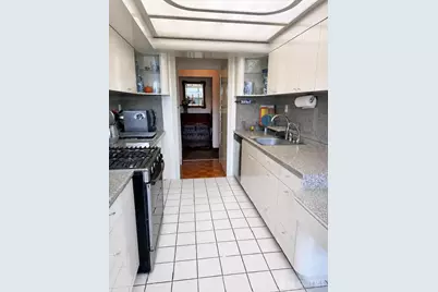 112 Beverly Hills Terrace #E, Woodbridge Township, NJ 07095 - Photo 10