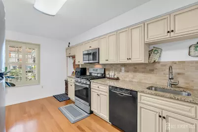 5 Anderson Court, East Brunswick Township, NJ 08816 - Photo 12