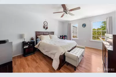 35 E Byrnes Lane E, Sayreville, NJ 08872 - Photo 6