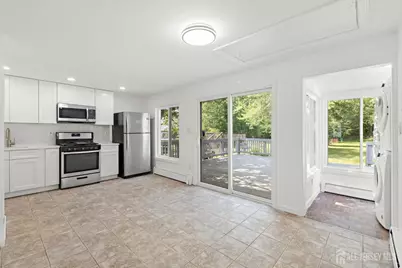 618 Wood Avenue, North Brunswick Township, NJ 08902 - Photo 8