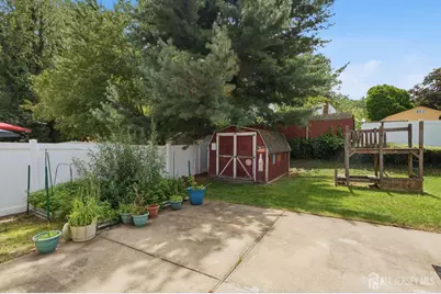 21 S Heathcote Avenue S, Edison, NJ 08817 - Photo 38