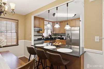 21 S Heathcote Avenue S, Edison, NJ 08817 - Photo 22