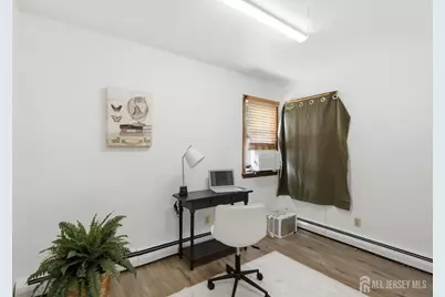 21 S Heathcote Avenue S, Edison, NJ 08817 - Photo 14