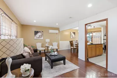 21 S Heathcote Avenue S, Edison, NJ 08817 - Photo 18