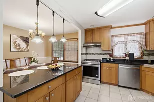 21 S Heathcote Ave S, Edison, NJ 08817 - Photo 26