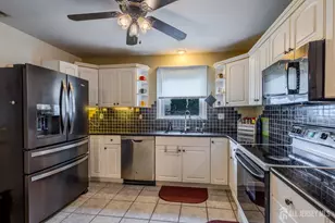 10 Devonshire Rd, Sayreville, NJ 08859 - Photo 16