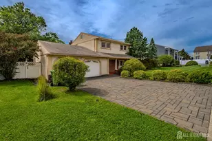 10 Devonshire Rd, Sayreville, NJ 08859 - Photo 4