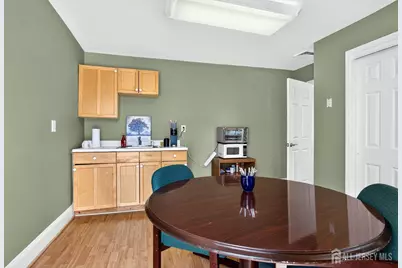 29 E Railroad Avenue E, Jamesburg, NJ 08831 - Photo 12