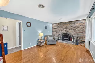 29 Lynn Ave, Middlesex, NJ 08846 - Photo 4