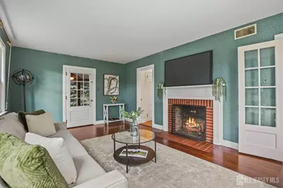 80 Chestnut Street, Milltown, NJ 08850 - Photo 2