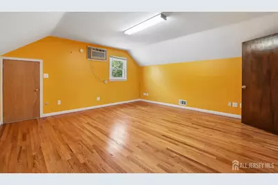 219 W 1st Street, Edison, NJ 08820 - Photo 28
