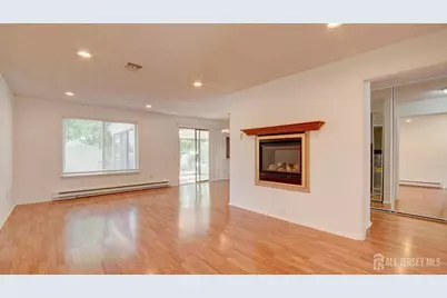94 Salix Plaza #B, Monroe Township, NJ 08831 - Photo 4