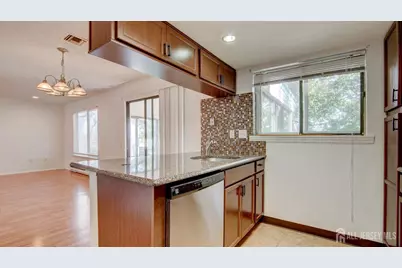 94 Salix Plaza #B, Monroe Township, NJ 08831 - Photo 12