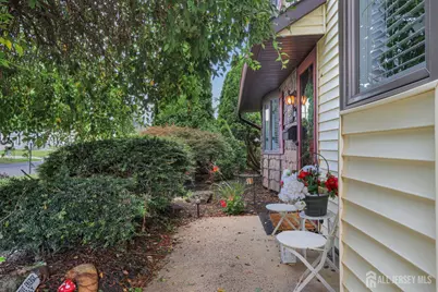 28 Colton Road, Edison, NJ 08817 - Photo 4