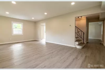 4 Overbrook Road, Franklin Township, NJ 08873 - Photo 4