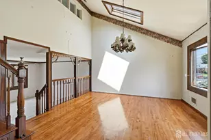 13 Cleveland Ave, Colonia, NJ 07067 - Photo 8