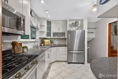 8 Growney Street, Edison, NJ 08817 - Photo 12