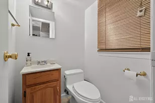 8 Growney St, Edison, NJ 08817 - Photo 4