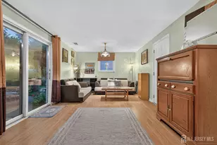 8 Growney St, Edison, NJ 08817 - Photo 6