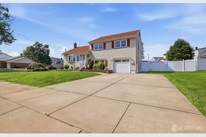 381 Carteret Avenue, Carteret, NJ 07008 - Photo 2