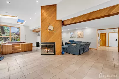 16 Woodmere Road, North Brunswick Township, NJ 08902 - Photo 10