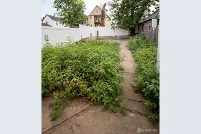 66 Comstock Street, New Brunswick, NJ 08901 - Photo 12