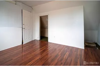 66 Comstock Street, New Brunswick, NJ 08901 - Photo 8
