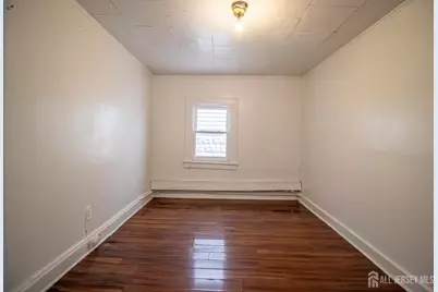 66 Comstock Street, New Brunswick, NJ 08901 - Photo 6