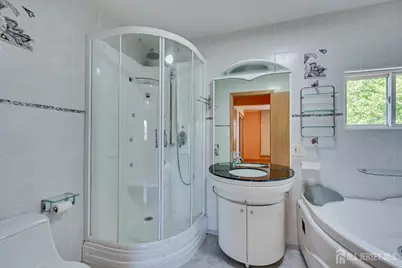221 N Hill Road, Colonia, NJ 07067 - Photo 20